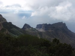 Gomera bietet herrliche Landschaften