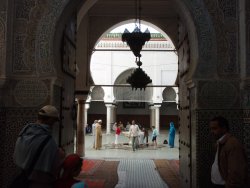 Das Mausoleum von Moulay Ismail drfen muslimische Frauen und Mnner gemeinsam betreten