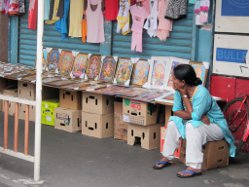 Verkuferin von Heiligenbildern