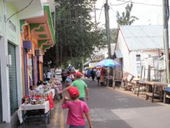 Marktstrasse mit scharfen Pasten